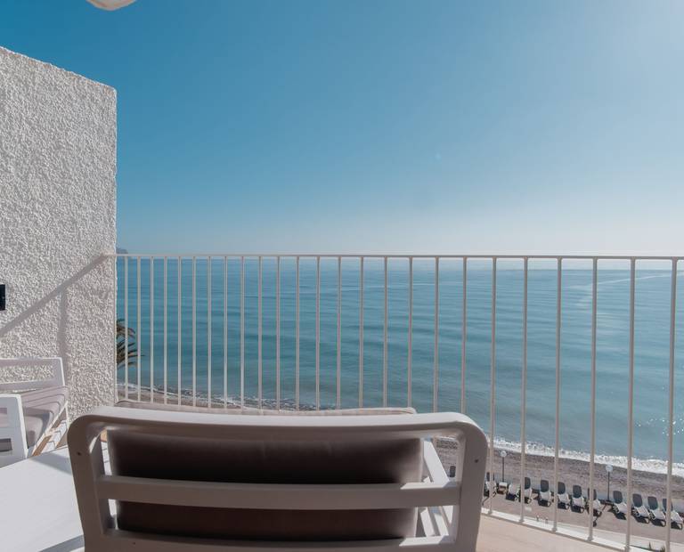 Front facing sea view deluxe double room Cap Negret Hotel Altea, Alicante