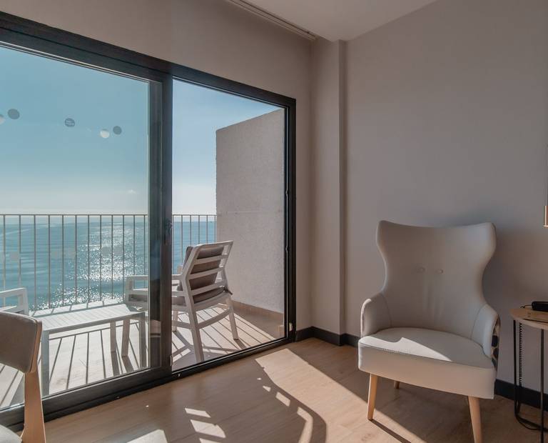 Front facing sea view deluxe double room Cap Negret Hotel Altea, Alicante