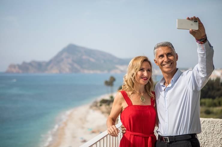 Give away cap negret cap negret hotel altea, alicante Give away cap negret cap negret hotel altea, alicante